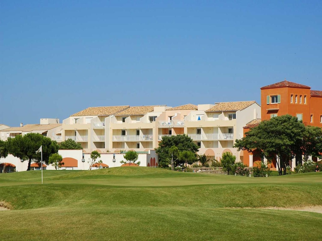 Ferienwohnung am Golfplatz mit Terrasse