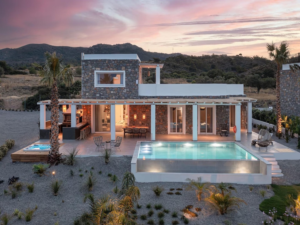Privé villa-vakantie op Rhodes voor 8