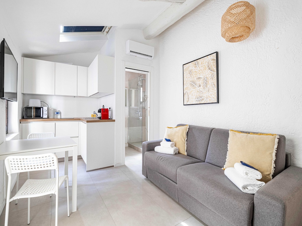 Studio met airconditioning in het hart van Cannes – Oude Haven
