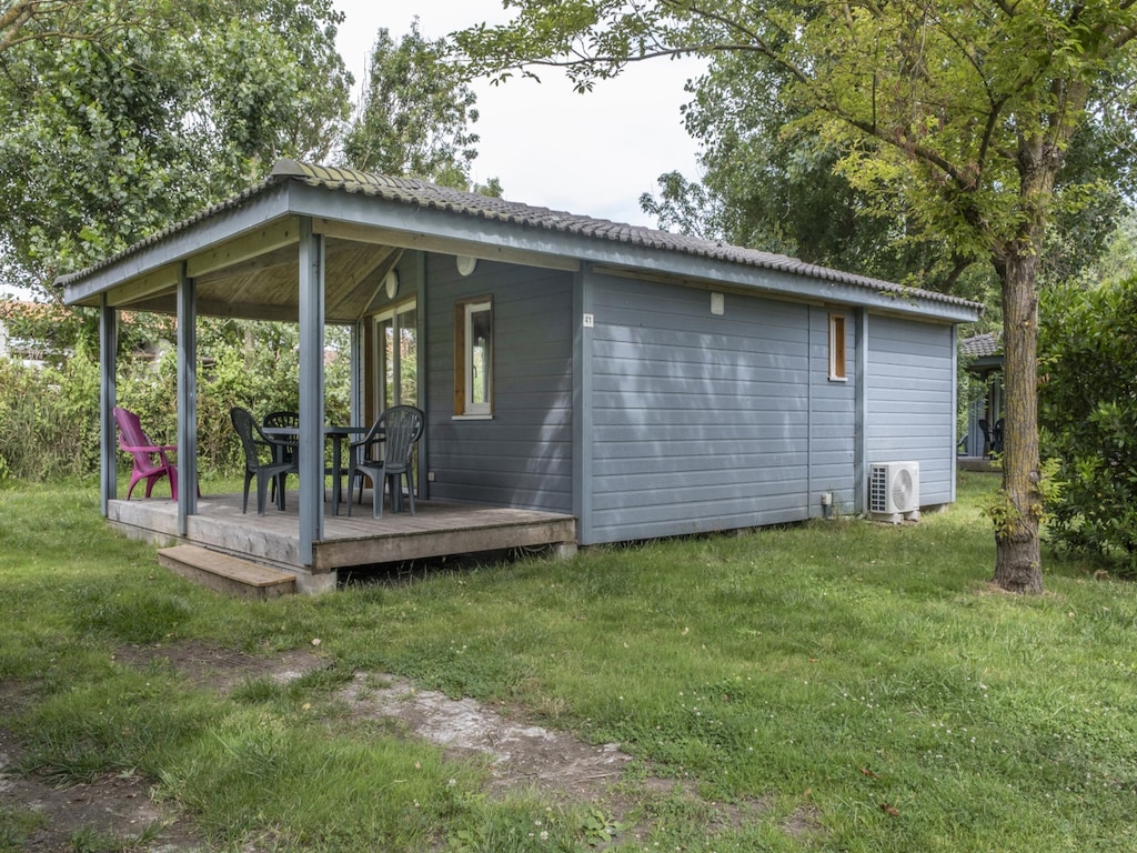 Insel-Cottage mit Pool und Terrasse