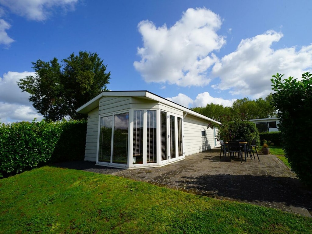 Ferienhaus in Halfweg mit Terrasse