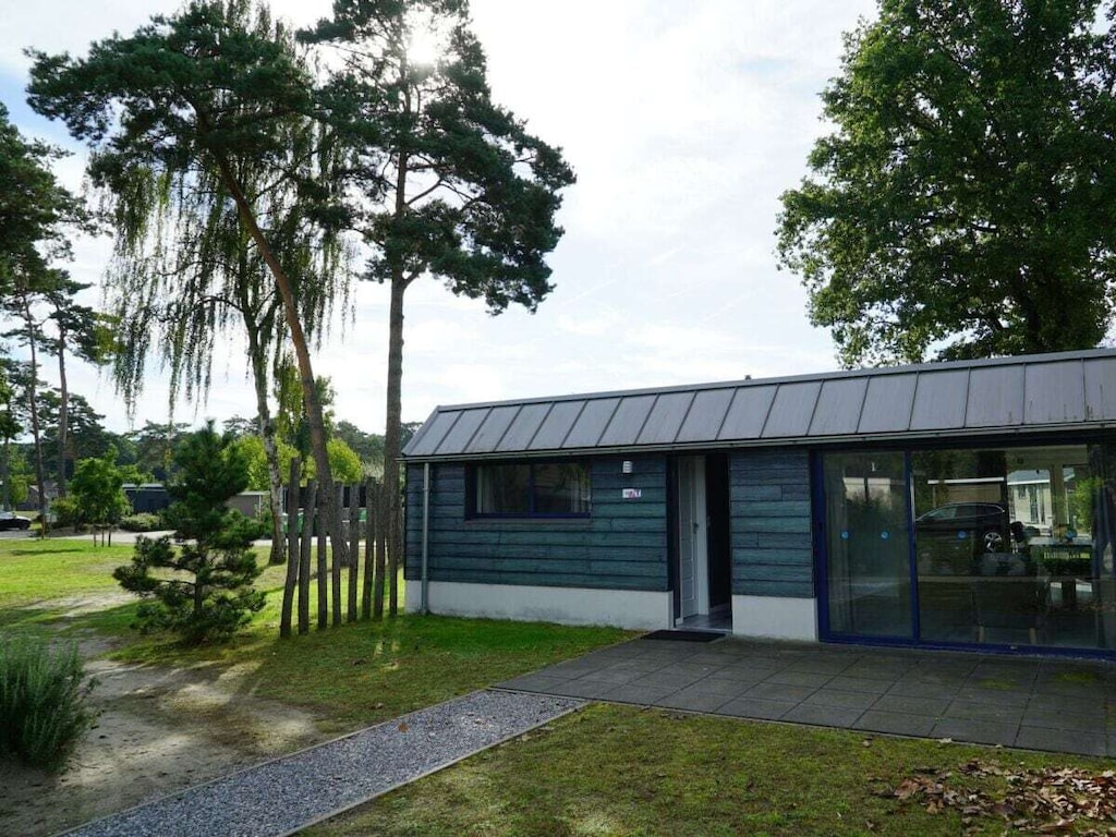 Ferienhaus in Mol mit Terrasse und Wifi