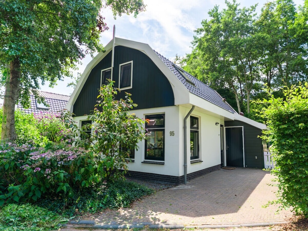 Koningshoeve Sauna & Jacuzzi 4 personen