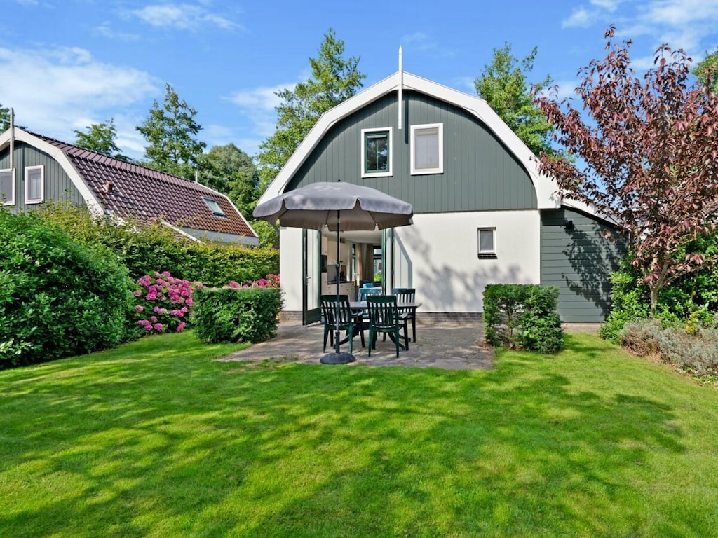 Ferienhaus in Schoorl mit Terrasse