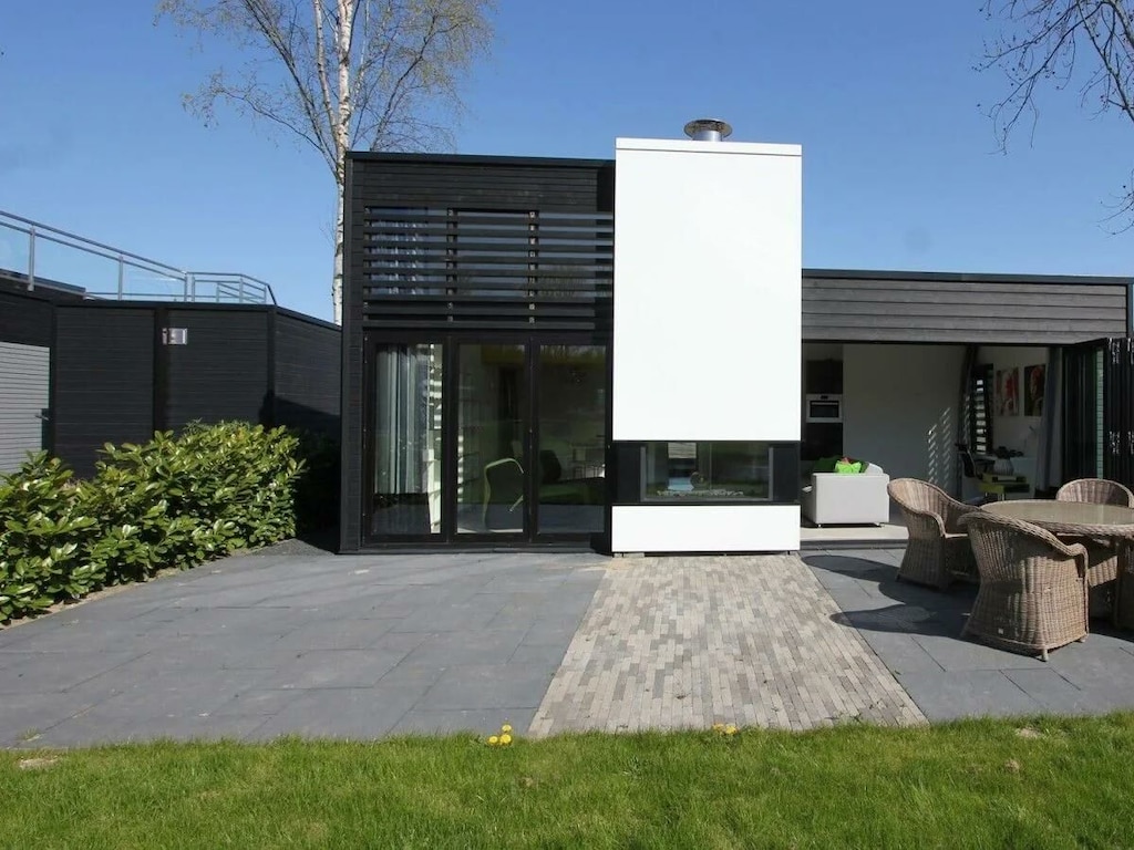 Ferienhaus in Halfweg mit Terrasse