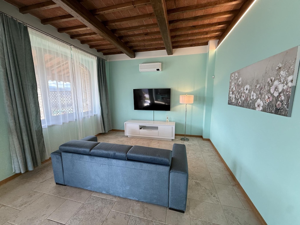 Geräumiges Ferienhaus mit Gemeinschaftspool in Poppi