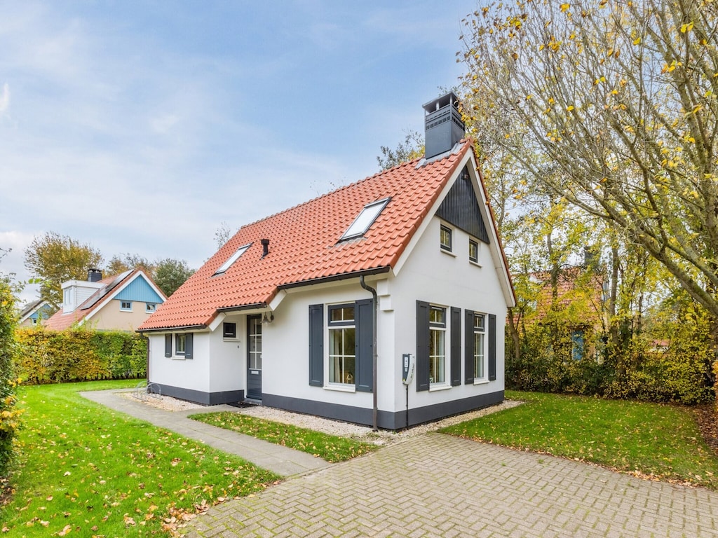 Villa in landhuisstijl met afwasmachine 2km van zee op Texel