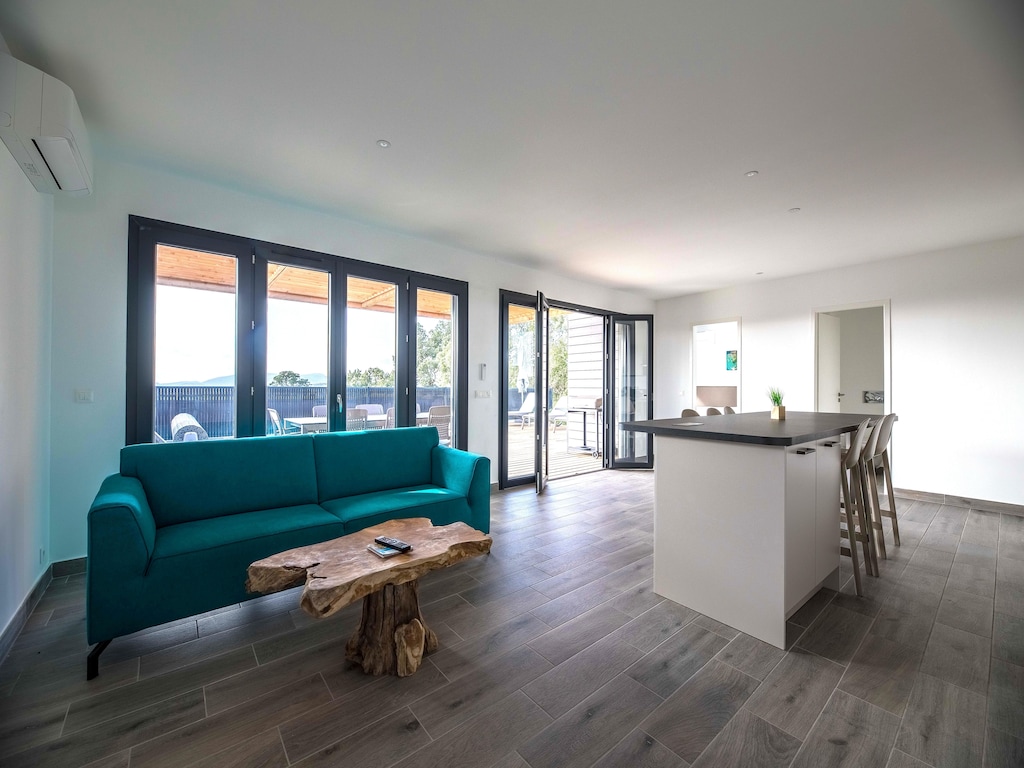 Villa in Lecci met buitenzwembaden