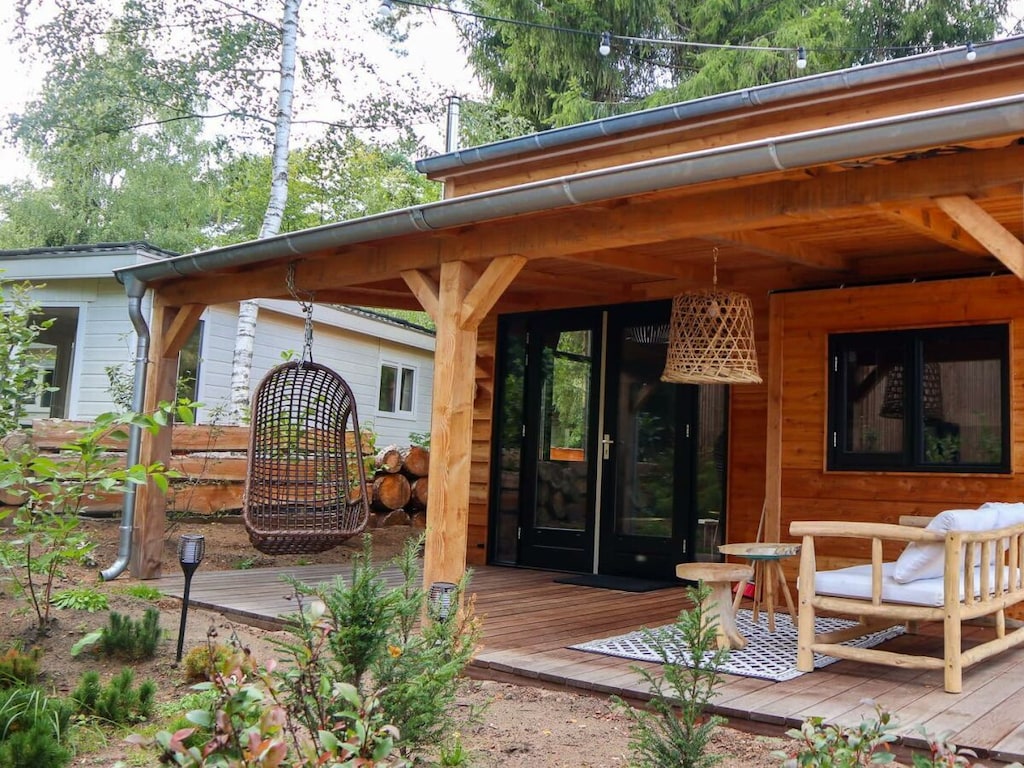 Ferienhaus in Beekbergen mit Terrasse