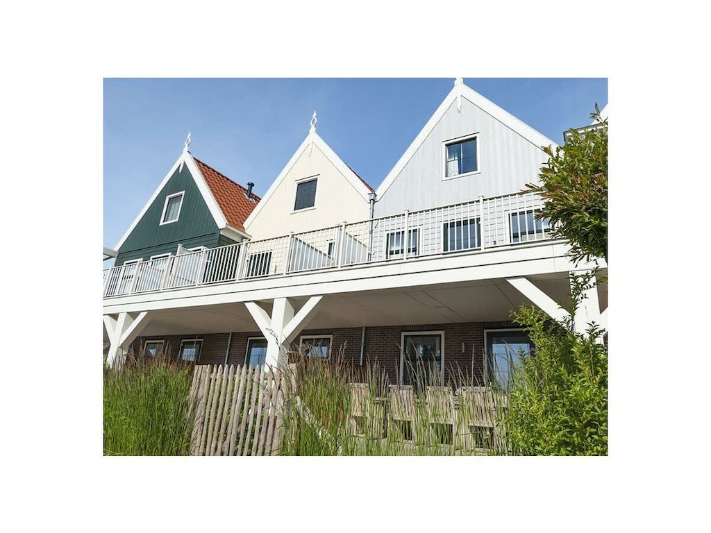 Ferienhaus in Uitdam mit Terrasse
