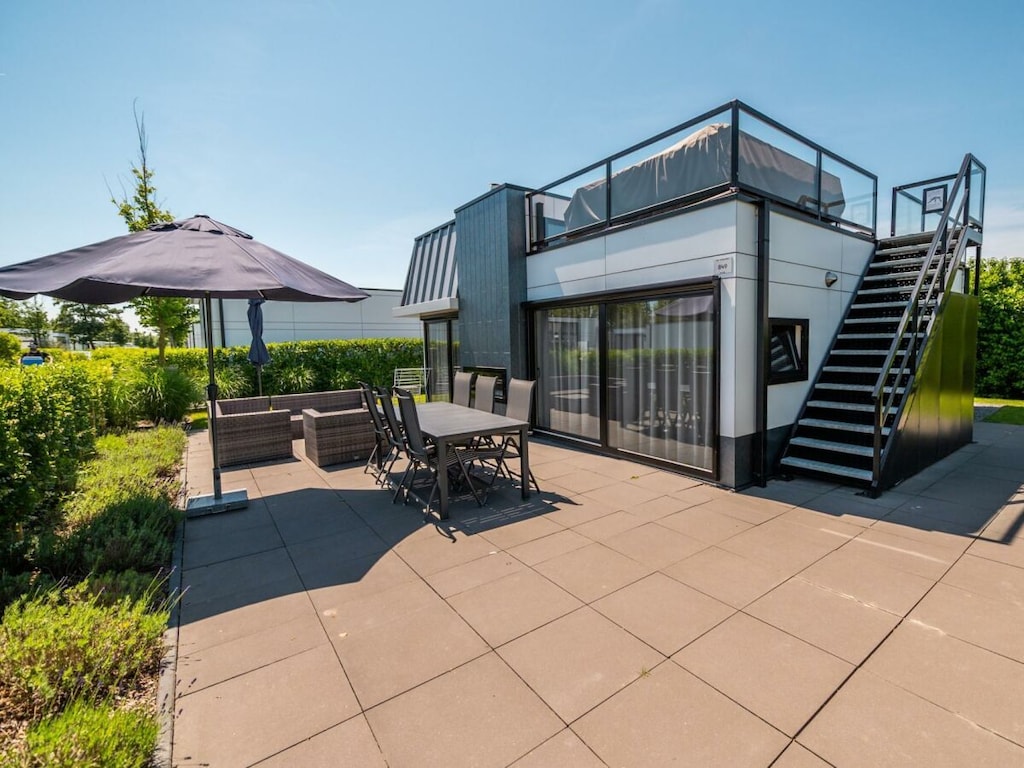 Modernes, freistehendes Chalet in Breskens mit einzigartiger Architektur, Dachterrasse und Garten, für bis zu 6 Personen.