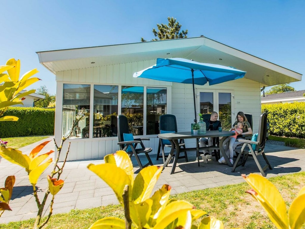 Ferienhaus in Noordwijk mit Terrasse