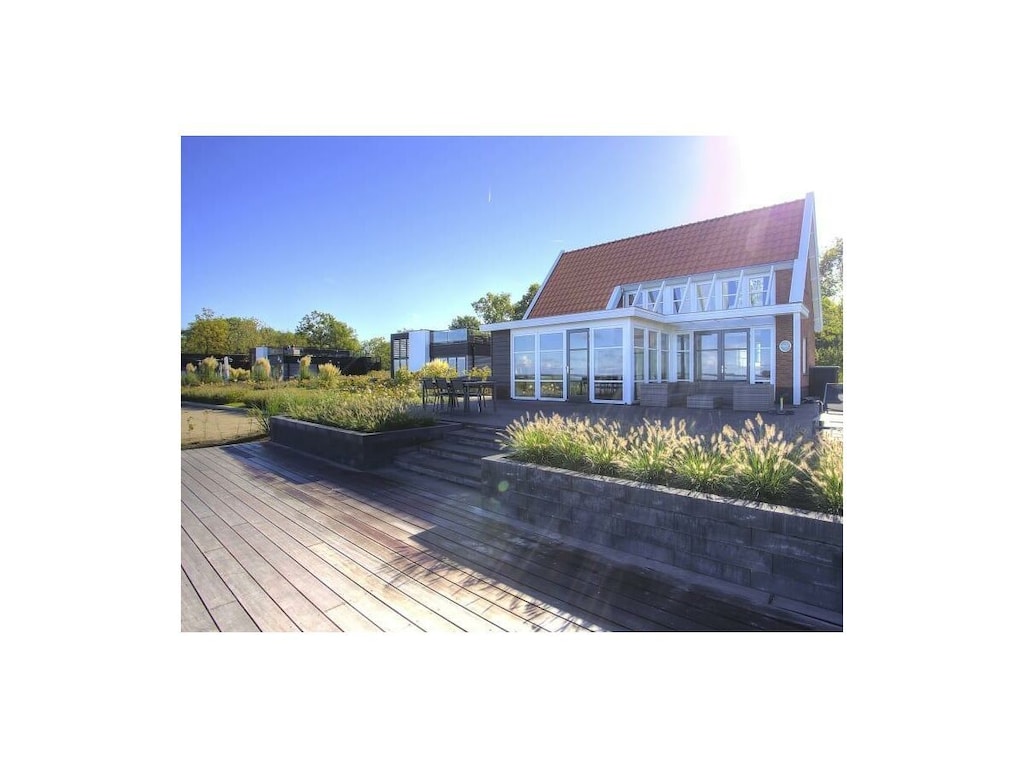 Villa Waterfront 6
