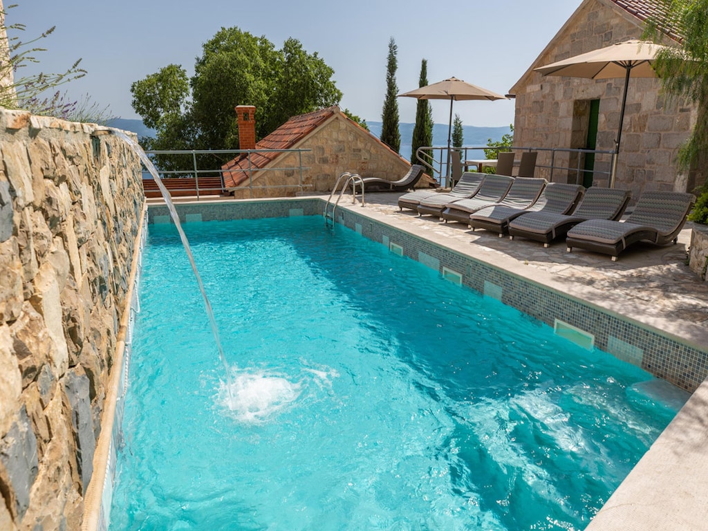 Fantastische villa's in Omiš voor 8 personen