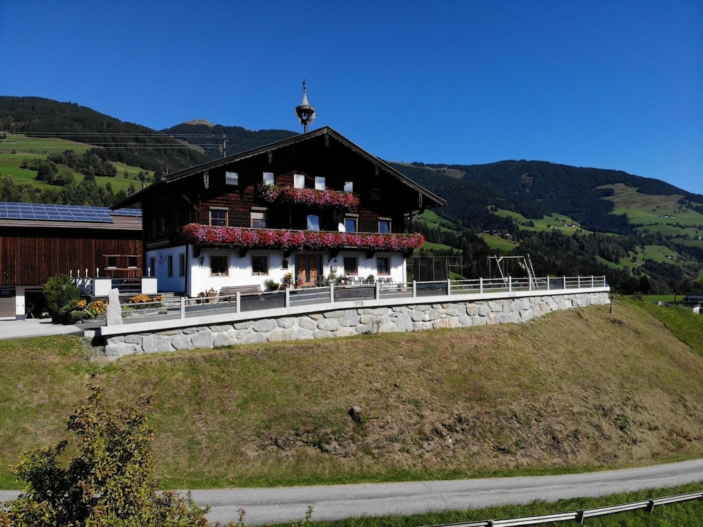 Ski Apartment with panoramic views