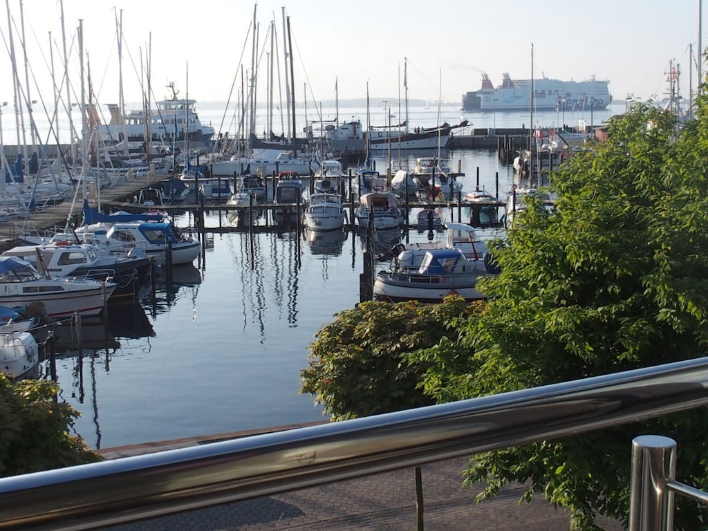 Vakantieappartement in Laboe met zwembad