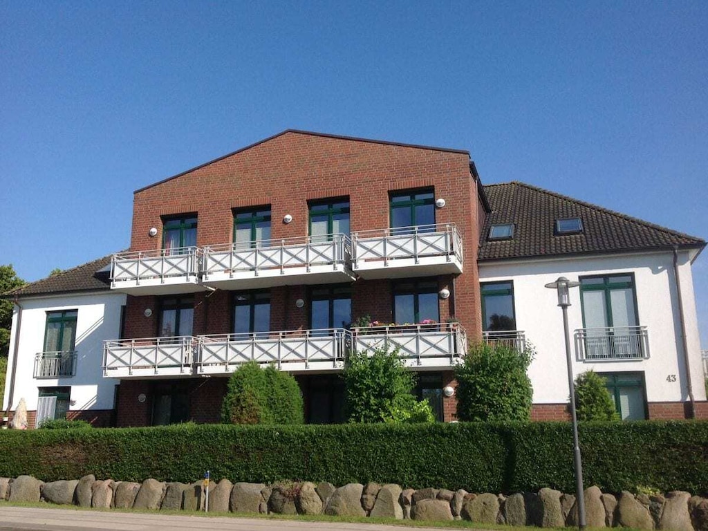 Strandpalais nähe Yachthafen