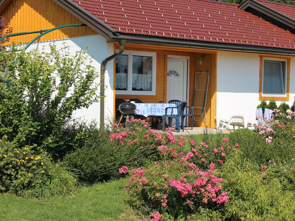 Bungalow in St. Kanzian with swimming pool