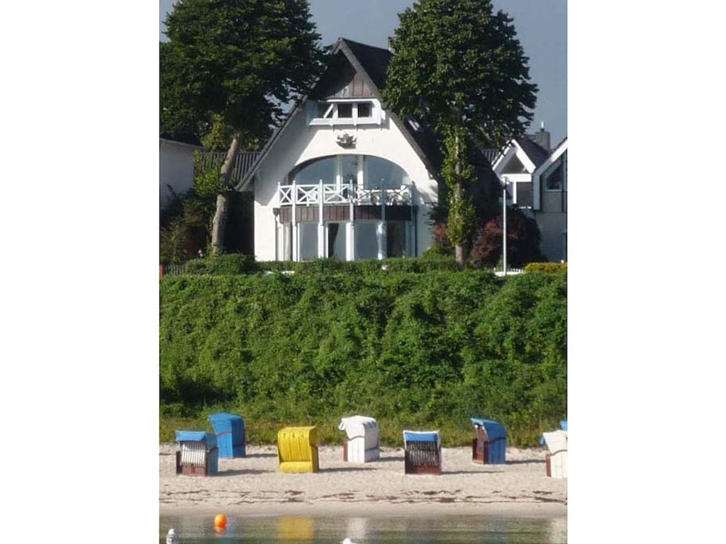 villa aan het strand van de Oostzee