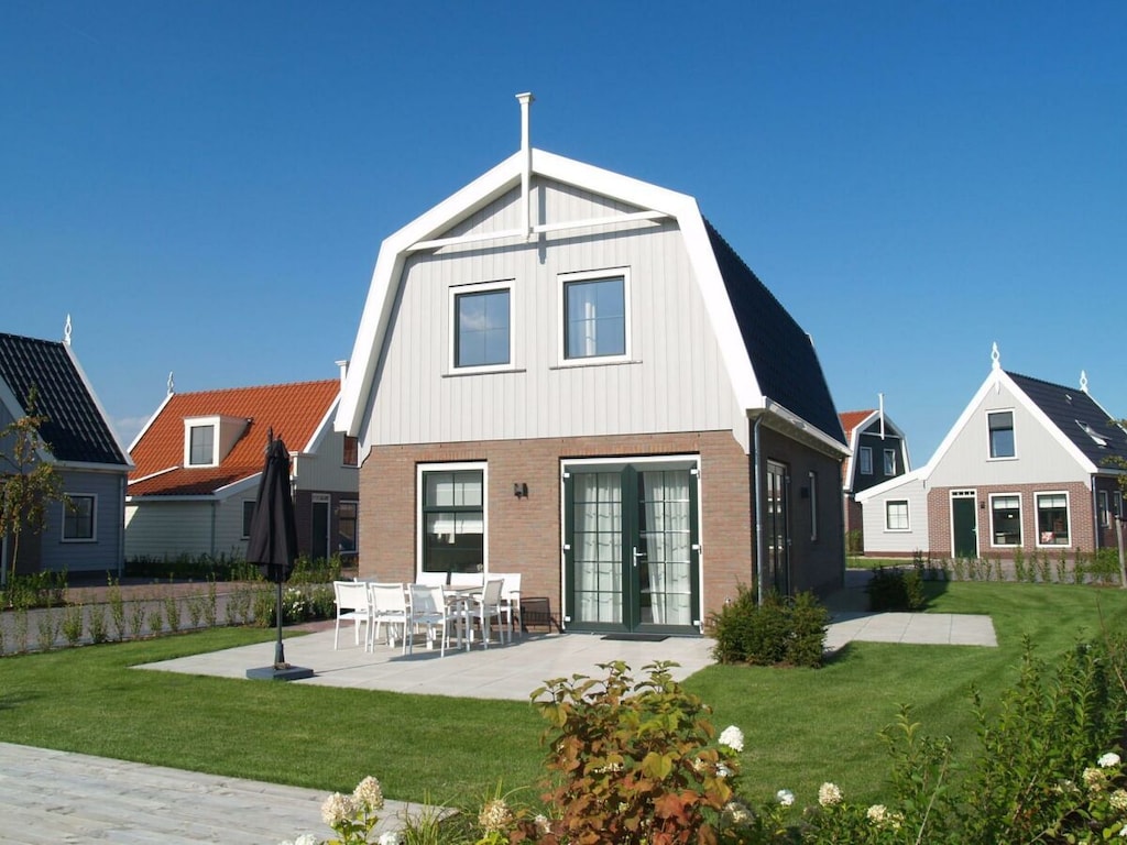 Ferienhaus in Uitdam mit Terrasse