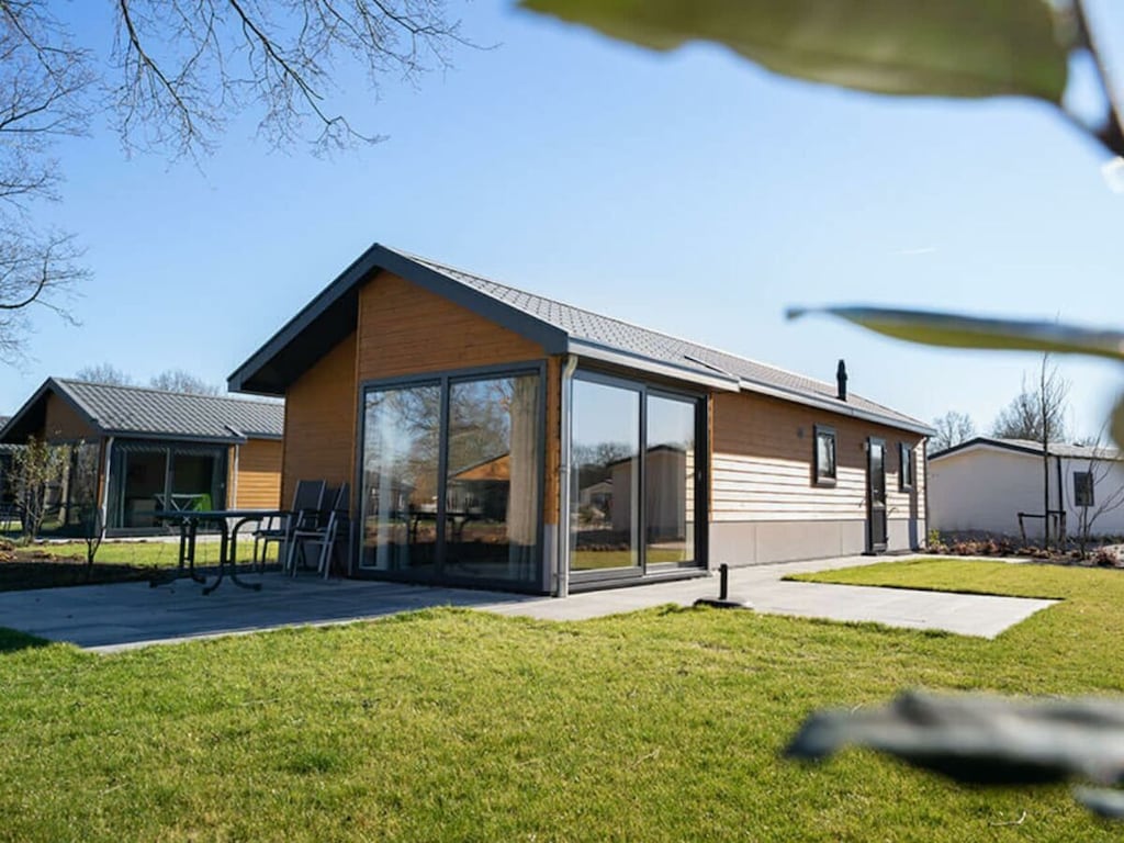 Gemütliches, freistehendes Chalet in Biddinghuizen für 4 Personen, mit vollausgestatteter Küche, Garten und möblierter Terrasse.