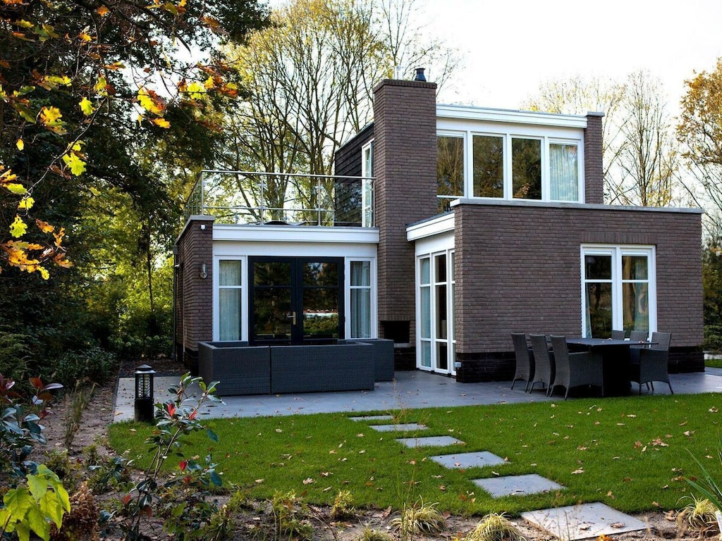 Geräumige Villa in Hulshorst für 8 Personen, in schöner Parklage nahe dem Veluwemeer.