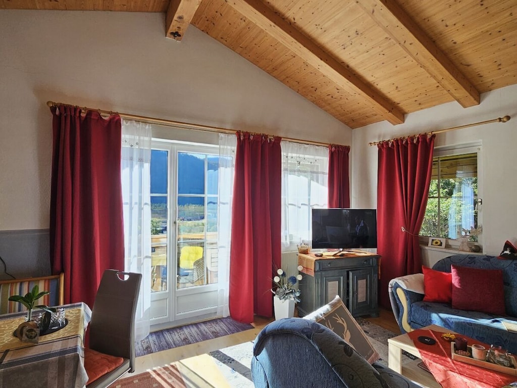 Balcony, quiet, comfortable