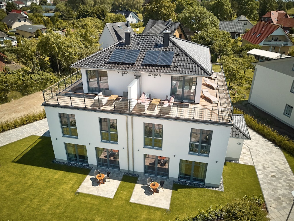 Villa in Sellin met zwembad