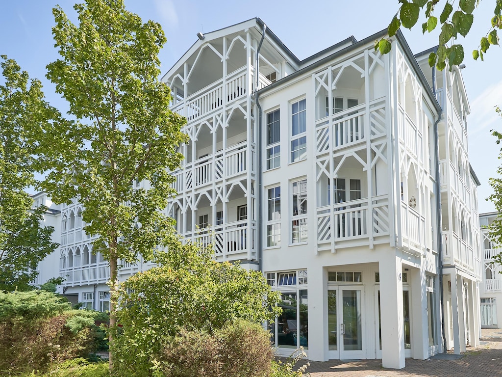 Prachtig vakantieappartement in Sellin met balkon