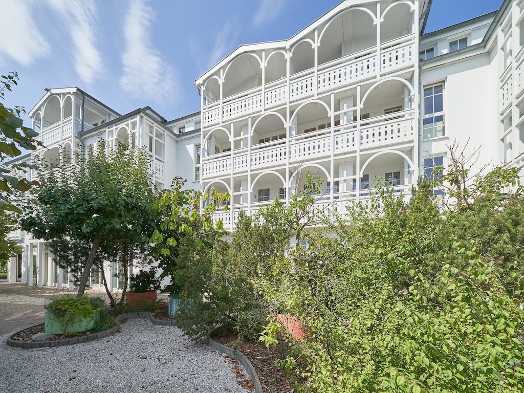 Stylische Ferienwohnung für Zwei mit Balkon im Seepark Sellin