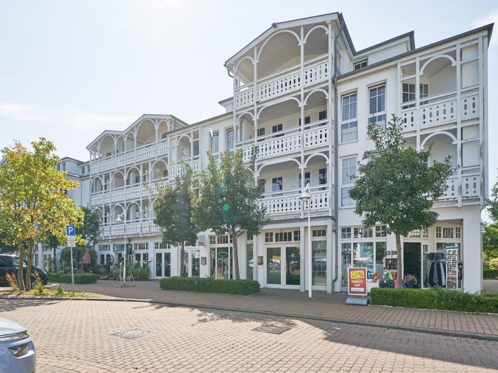 Moderne Ferienwohnung in Sellin mit Balkon, WLAN und AHOI-Rabatt