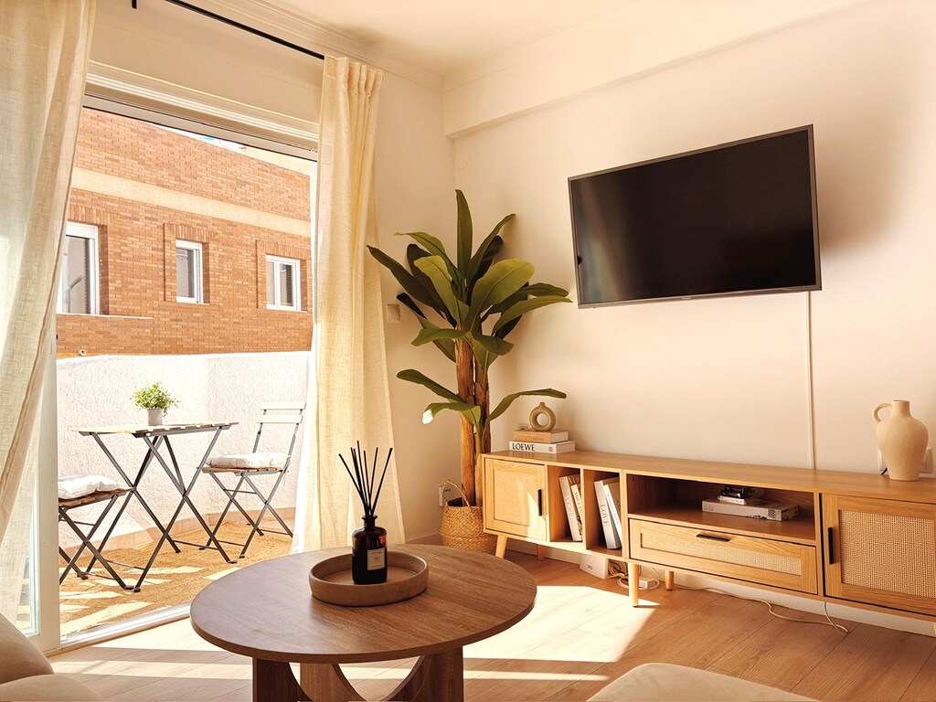 Boho-appartement op 1 minuut van het strand van Ro
