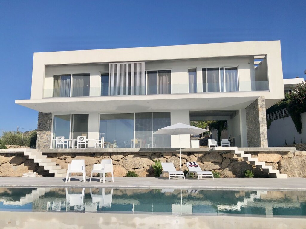 Kuro Strandhuis