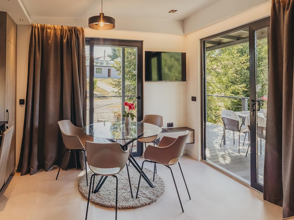 Luxe bosretraite met toegang tot het zwembad