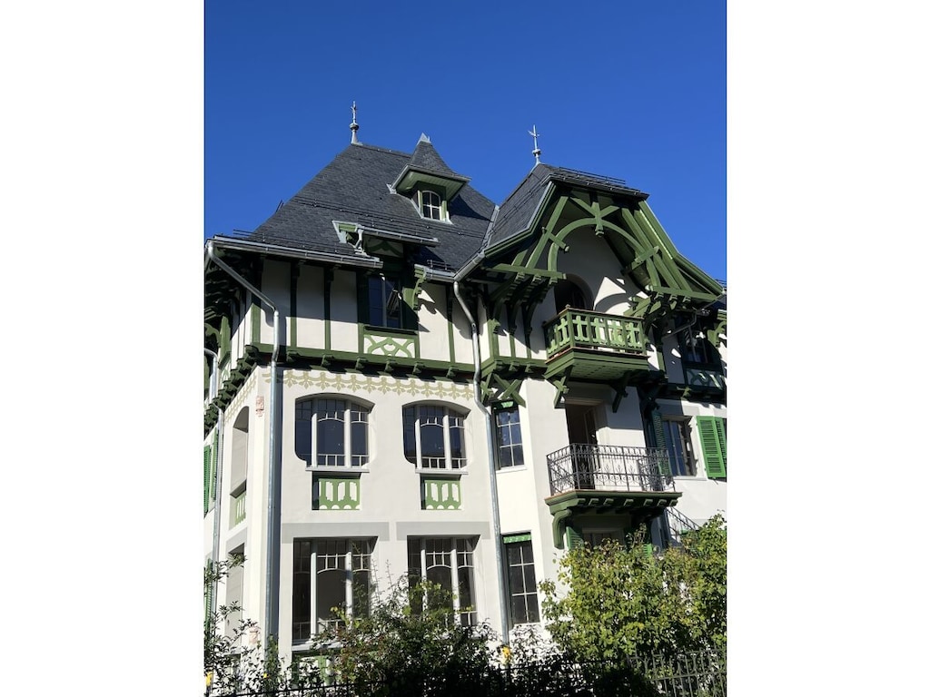Appartement in Zweisimmen met zwembad