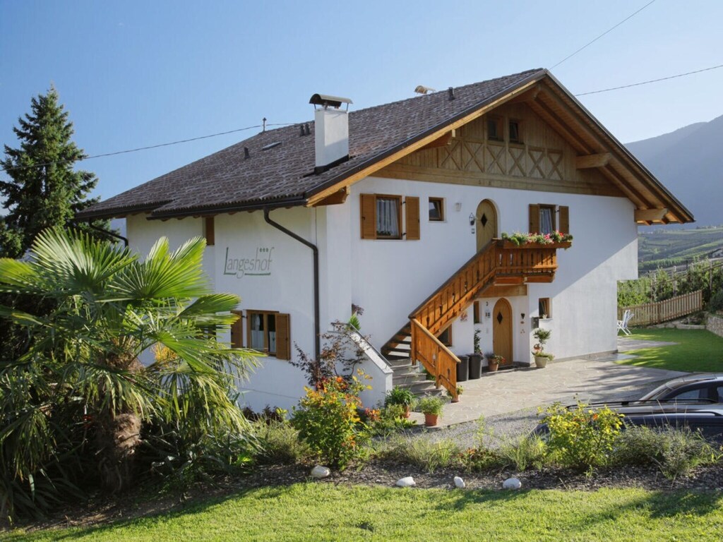 Vakantieappartement in Kuens met barbecue