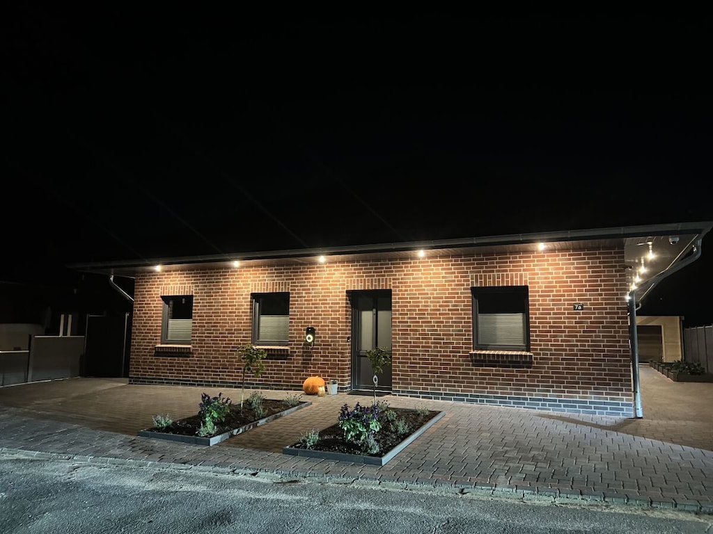 Vakantiehuis in Pewsum met zwembad