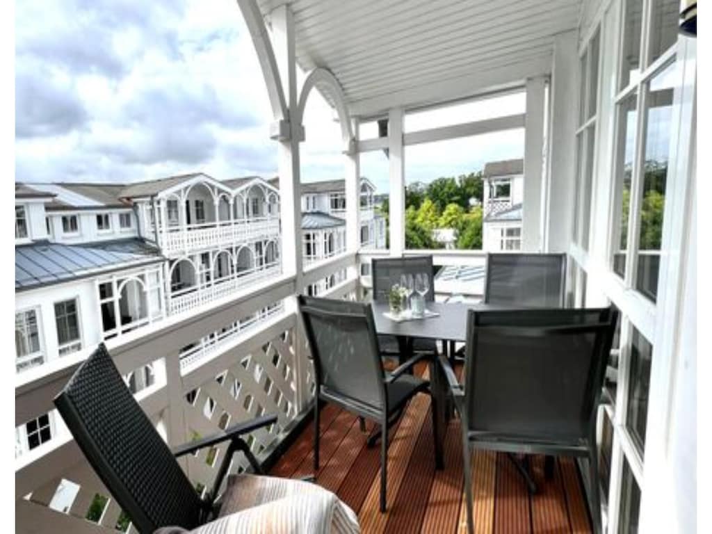 Modern vakantieappartement met 2 slaapkamers en balkon