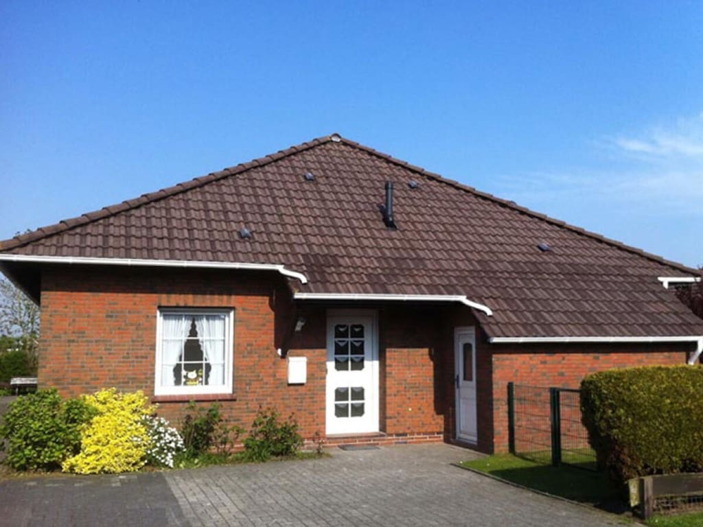 Ferienhaus in Dornum mit Schwimmbecken