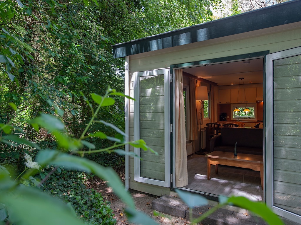 Möbliertes Chalet mit Kombi-Mikrowelle in der Veluwe