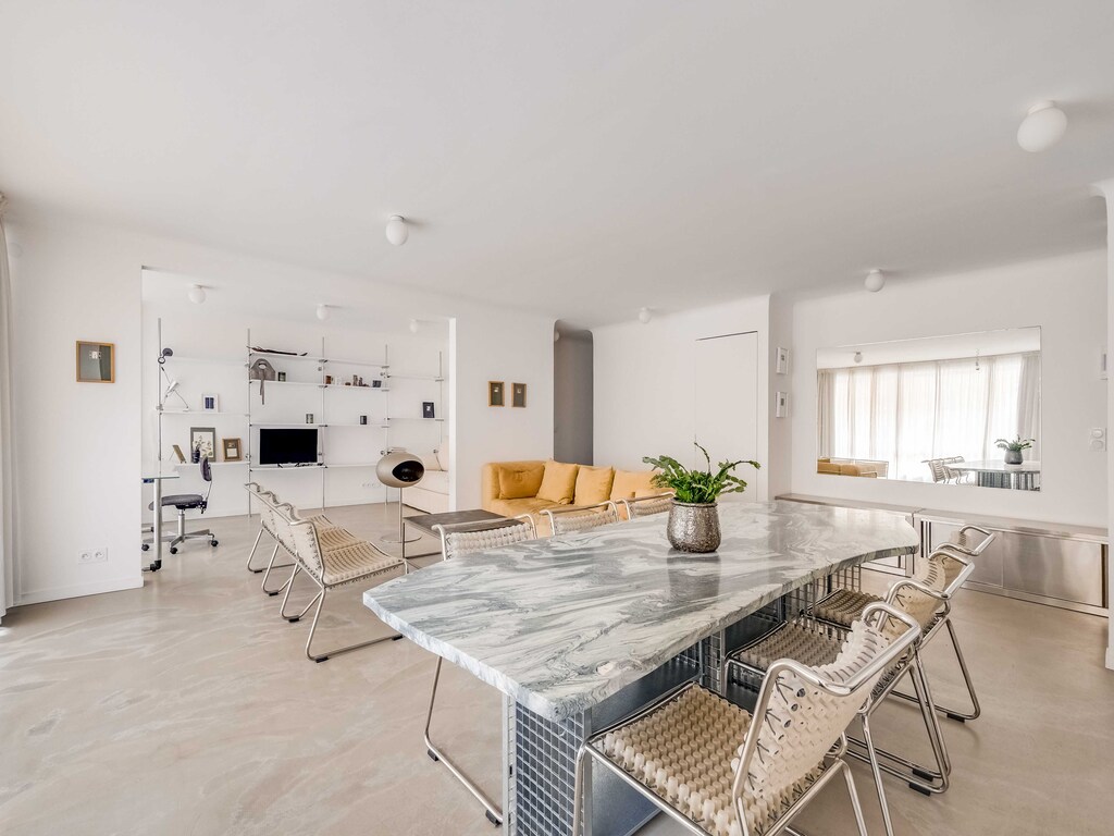 Modern appartement met 1 slaapkamer/2 bedden en balkon – Ménilmontant