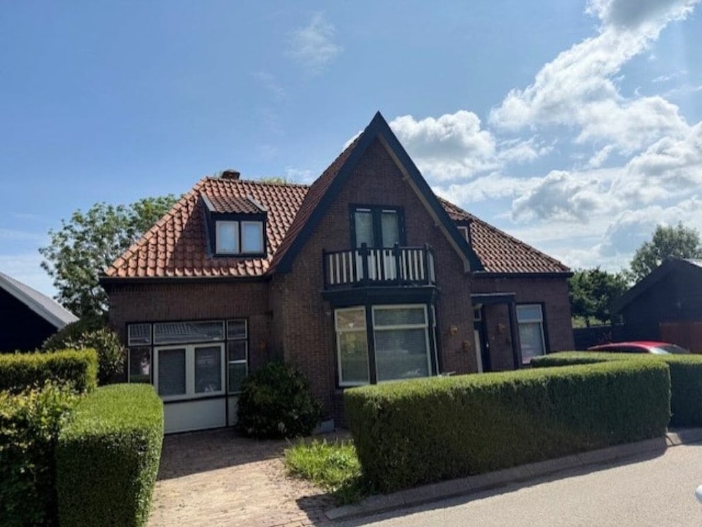Vakantiehuis in Andijk met zwembad
