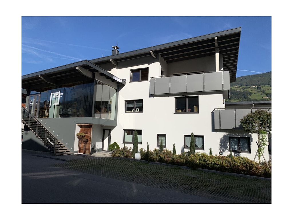 Ferienwohnung in Fügen mit Schwimmbecken