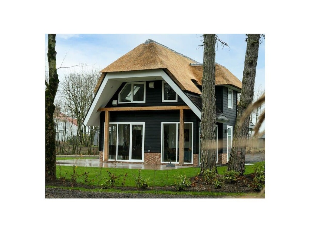 Geräumige, freistehende Villa in Nunspeet für bis zu 10 Personen, mit großem Garten, Terrasse und kostenlosem WLAN.