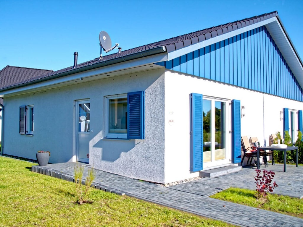 Ferienhaus in Altefähr mit Schwimmbecken