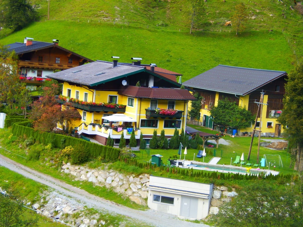 1 - Schattaugut Farm