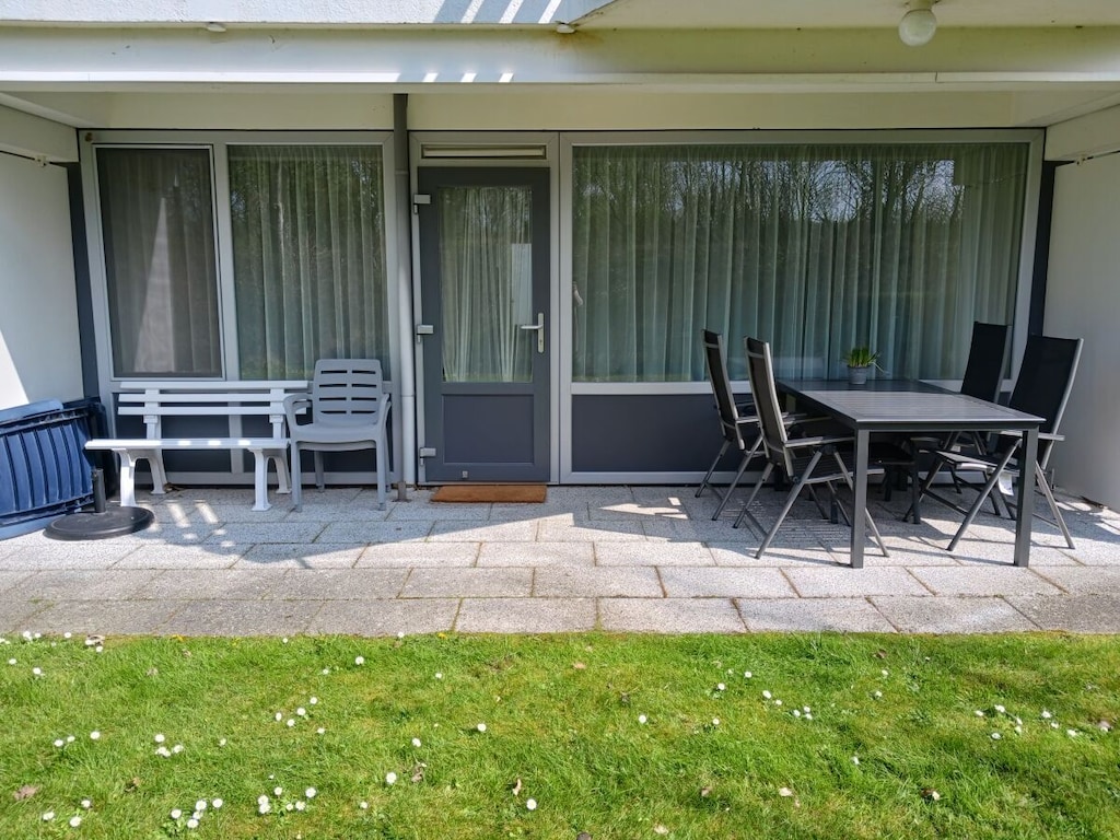 Appartement in Westkapelle met zwembad