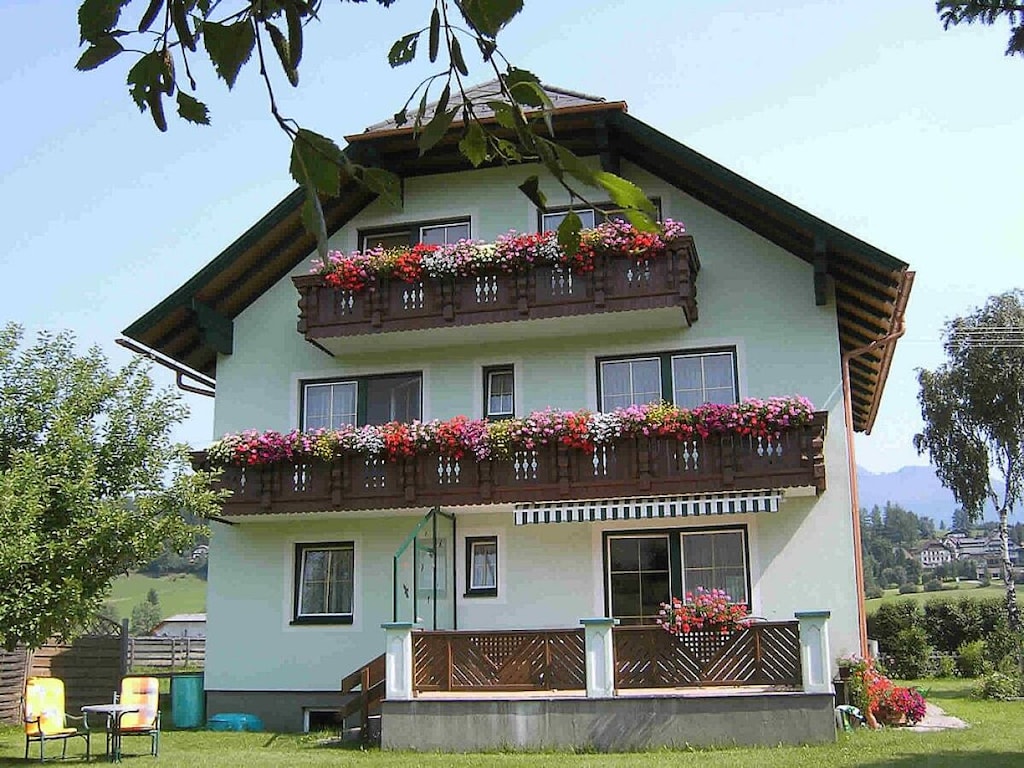 1 Apartment House Bauer