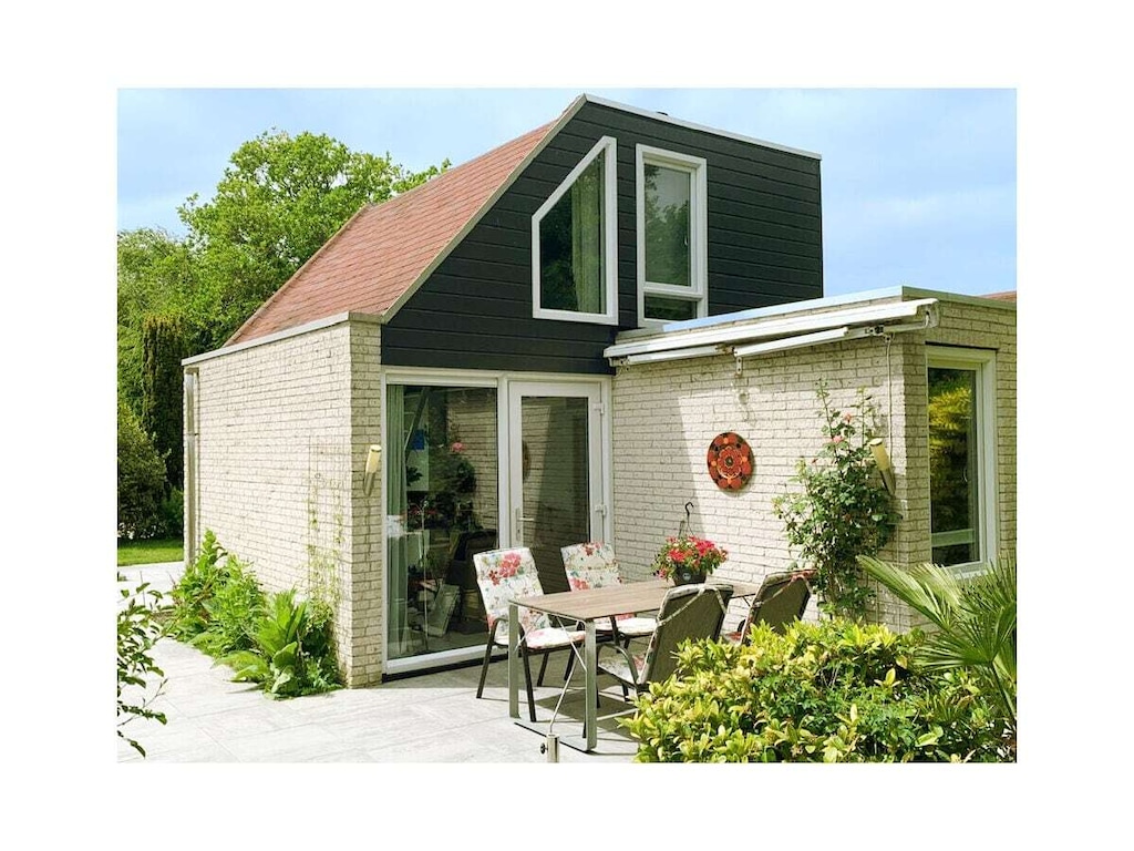 Ferienhaus in Ouddorp mit Schwimmbecken