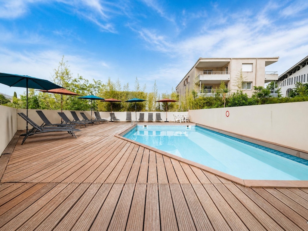 Huis in Grasse met terras en zwembad
